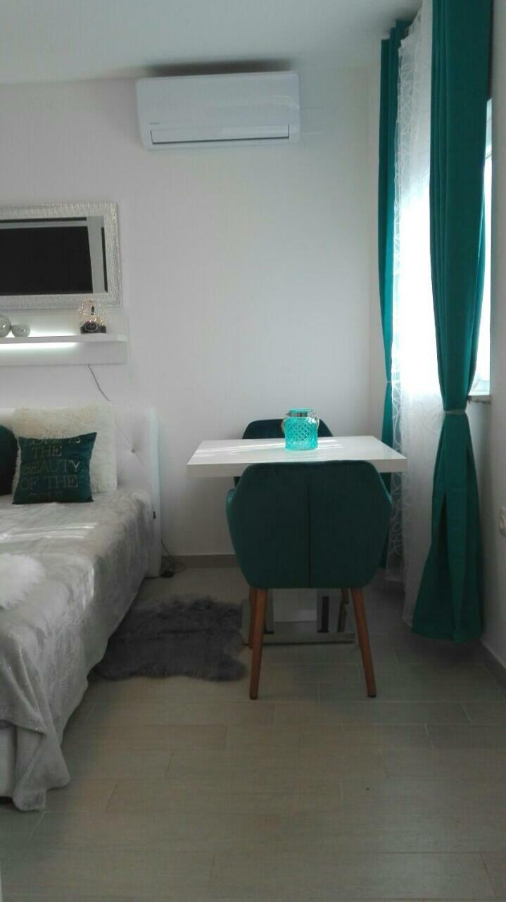 Studio Apartman Vortex Фажана Экстерьер фото